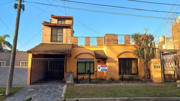 Venta Casa 5 Amb Torcuato Jardin Quincho Terraza