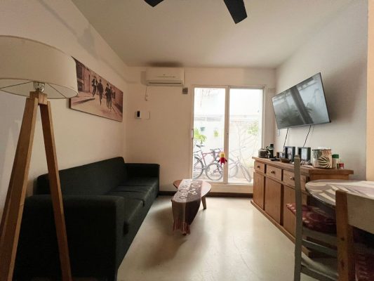Apartment for Sale: 3 Rooms with Patio