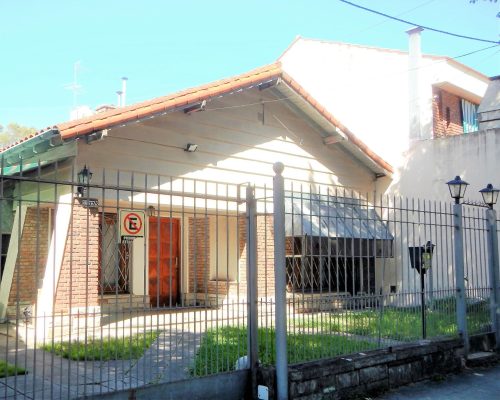 Multifamily House 4 rooms + Duplex 3 rooms 354 square meters total