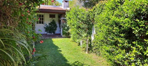 Venta casa 2 dormitorios jardin con escritorio