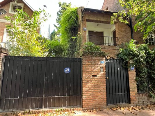 Casa En Venta 4 Dormitorios Cochera Vte Lopez
