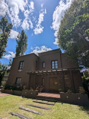San Isidro Labrador - 5-Room House by the Lagoon