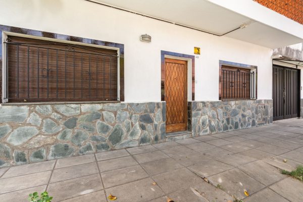 Deposito Con Oficina - Casa Uso Comercial-V.lopez