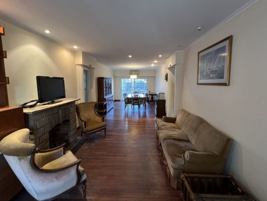 Casa 4 Ambientes con PARQUE, JACUZZI y COCHERA