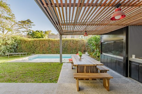 VENTA Hermosa CASA c/pileta en Don Torcuato