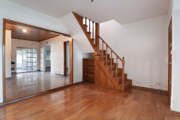 House, 5 rooms, 2?car garage, patio, 35m lot