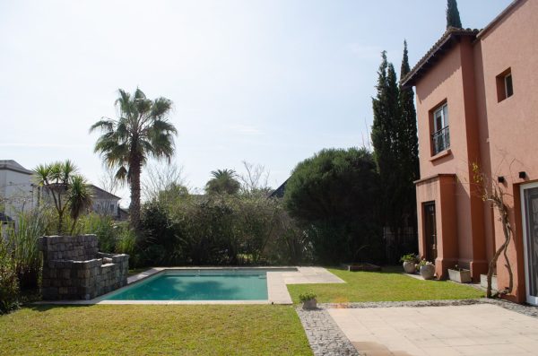 House for Sale – 6 Rooms, Pool, Nordelta, Credit Approved