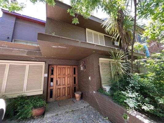 House with Park and Pool in Lomas de San Isidro
