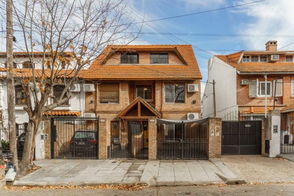 Venta Casa Triplex 4 ambientes en Olivos