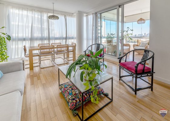 Horizons Venta Depart. Piso Alto 3 Amb. C/ Cochera