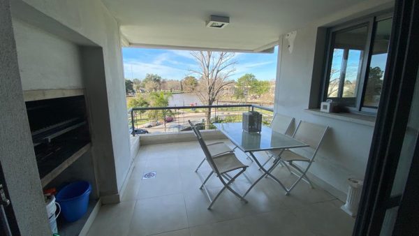 Venta departamento 2 ambientes vista al rio