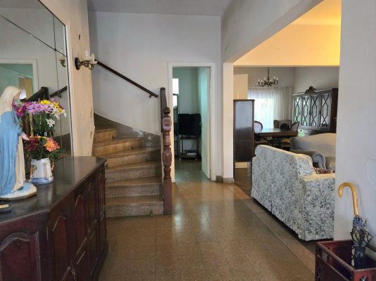 Casa 4 Dormitorios En Olivos Con Jardin Y Cochera