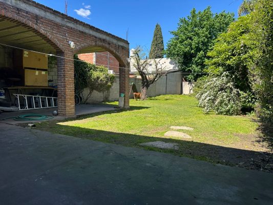 Casa 5 Ambientes En Venta Ricardo Rojas Con Jardin