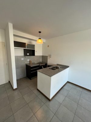 House for Sale – 4 Rooms, Pool, BBQ Area, Garage