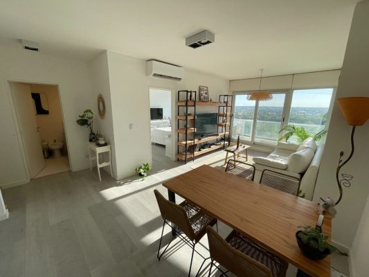 Short-Term 2-Room Rental Remeros Beach