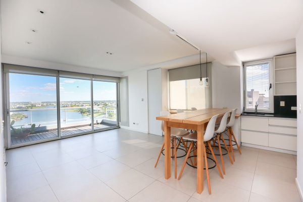 Duplex Apartment for Sale, 5 Rooms – Islas De Golf – Trade
