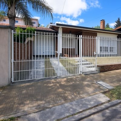 Venta casa Lote propio Don Torcuato jardin cochera