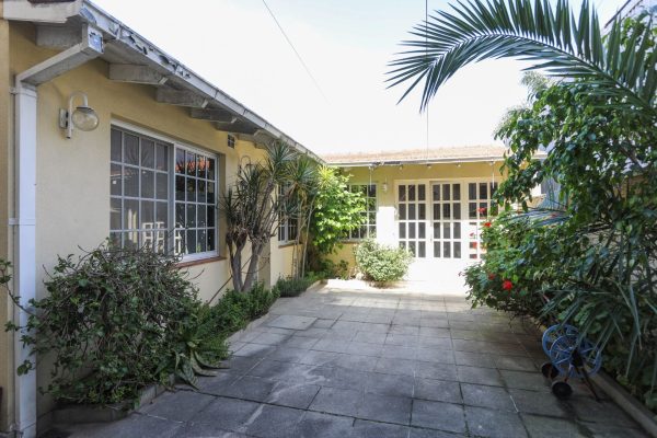 House for Sale: 5 Rooms, 2 Sheds, Office, Florida Mitre