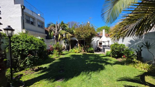 Martinez Casa Venta 5 Amb Cochera Y Jardin