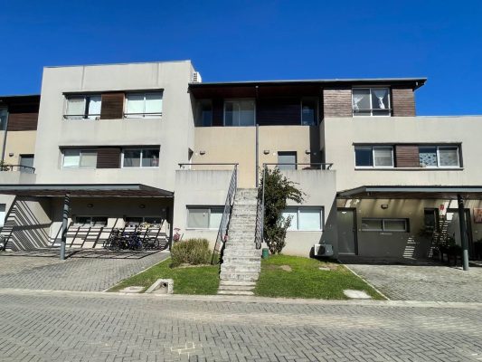 Venta Lago Escondido Nordelta Duplex 2 Amb Cochera