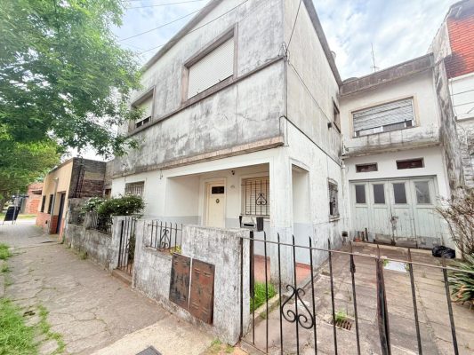 Venta Casa Florida Oeste 5 Ambientes- Permuta