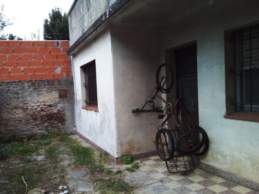 Venta casa PH al fondo a refaccionar MUNRO