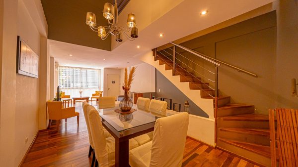 Venta Casa 5 Ambientes De Categoria En Olivos