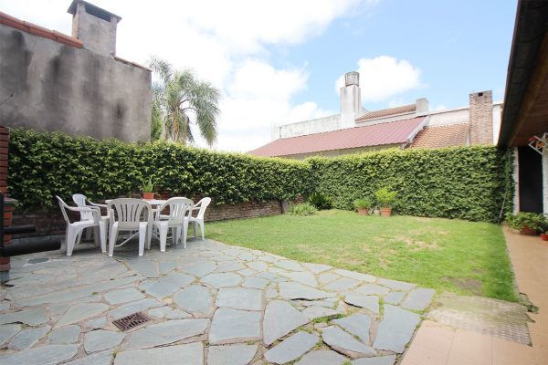 Venta Casa 4 Ambientes Con Jardin En Olivos