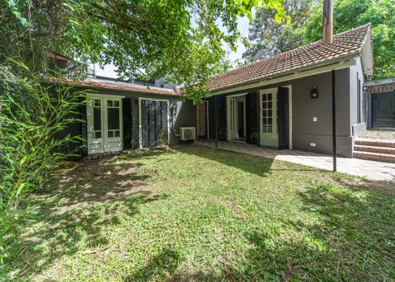 3-room house for sale in Beccar, San Isidro, with garage.