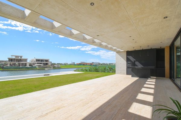 House for Sale by the Lake in Los Puentes - Nordelta-Tigre