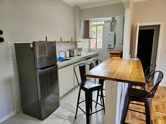 Dos ambientes - Renovado - Bajas expensas
