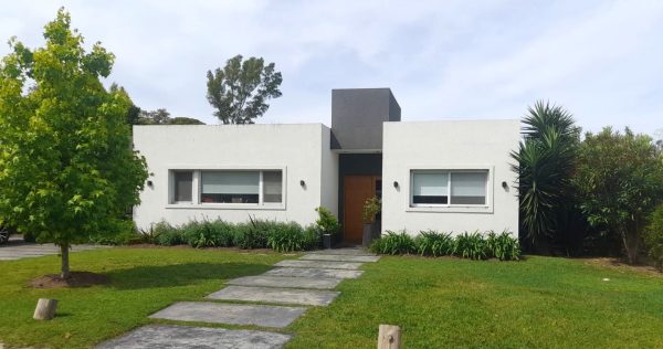 Casa En Venta 4 Amb - Bº Alvear De Benavidez