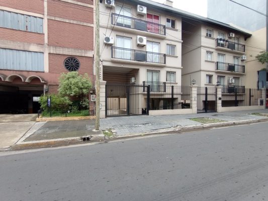 Double Garage for Sale in Martinez Center