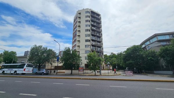 DEPARTAMENTO 5 AMB en VENTA San ISIDRO - COCHERA