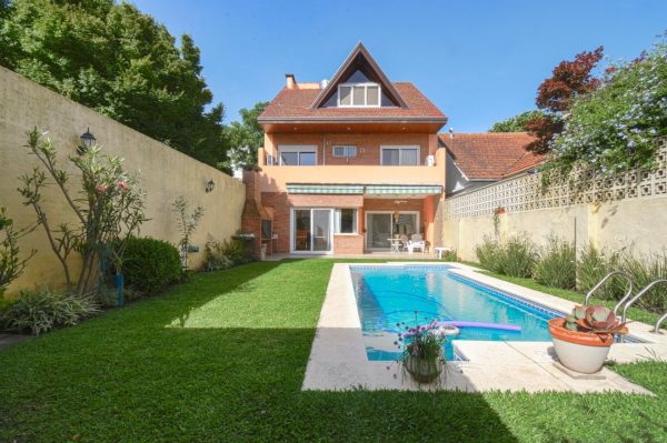 Venta Casa 5 Amb La Lucila Hermoso Fondo Y Pileta