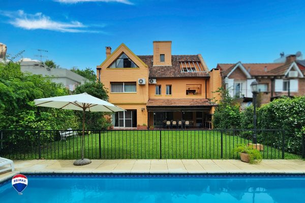3-Bedroom House + Service Apartment for Sale, La Horqueta, San Isidro