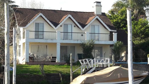 VENTA casa 4 ambientes Boatcenter, Tigre
