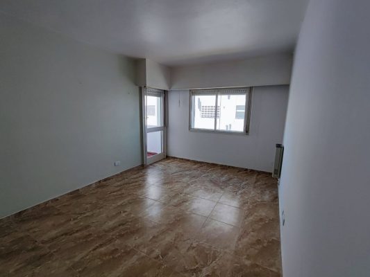 Alquiler depto 4 amb refaccionado con cochera