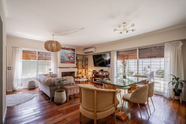 4-room house for sale in Martinez with patio and grill
