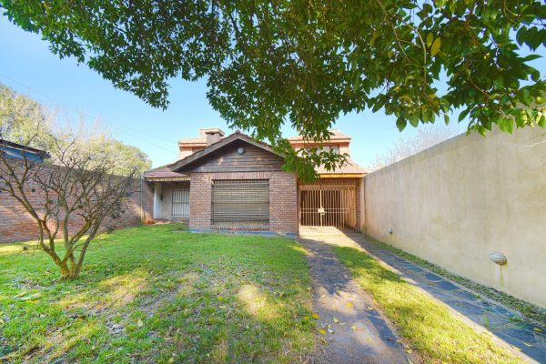 Casa Quinta 5 Ambientes Venta El Talar Con Parque