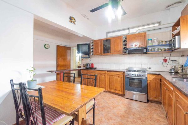 Venta Casa 5 Ambientes +Cochera 3 Autos V.martelli