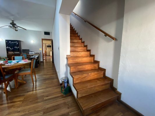 Venta Casa 5 Ambientes Con Cochera Martinez