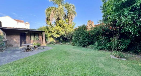 Casa Venta Con Local Jardin Y Cochera Don Torcuato