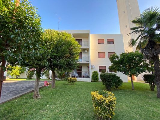 For Sale: 3-room Ground Floor with Garden and Parking