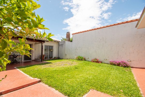 4-room house with garden and BBQ area for sale in Martinez
