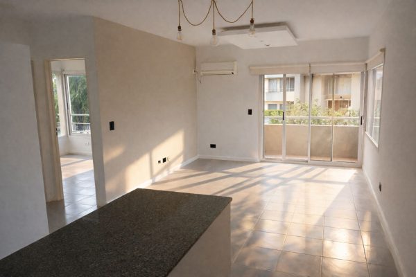 Beautiful Front-Facing Apartment, 3 Rooms, With Garage