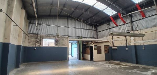 Venta - Galpón en Munro - Zona Industrial