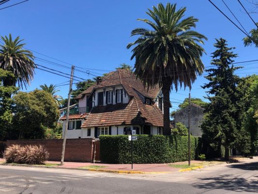 Casa Venta jardin piscina Martinez.