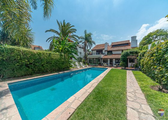 Casa 7 Amb Venta Martinez Jardin Pileta Y Quincho
