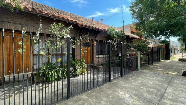 For Sale Penthouse 2?Bedroom in Martinez